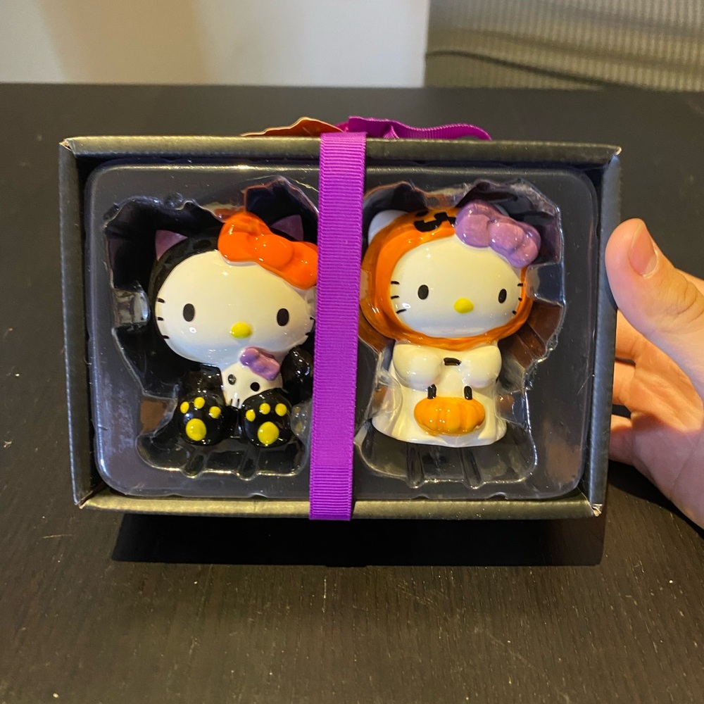 Hello kitty Halloween ceramics